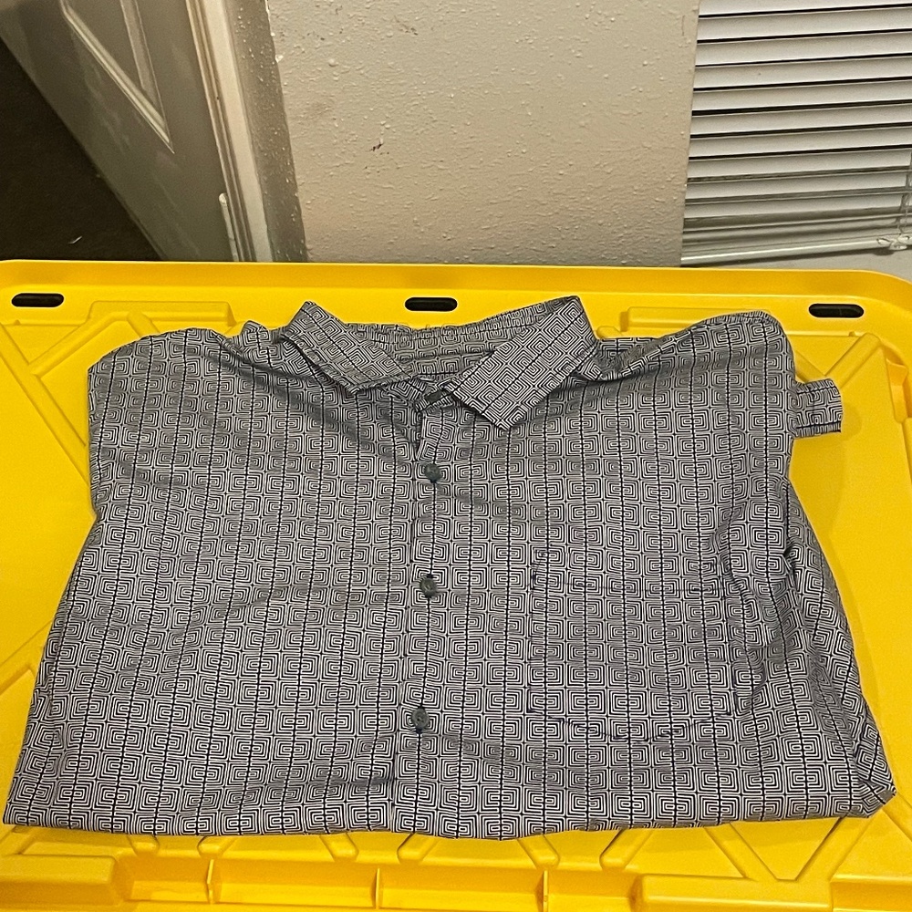 Tori Richard XL Geometric Print Aloha Shirt - Modern Style, Hawaiian Heritage